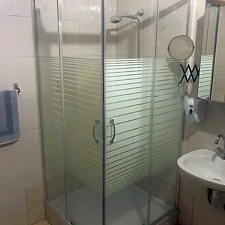 Hotel Alexandros *